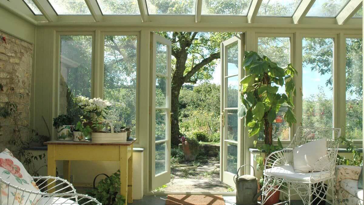 What Colour Should Your Conservatory Be - Green